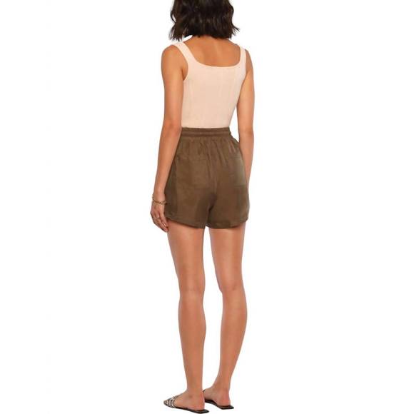 NEW HEARTLOOM ilaria shorts in moss - Picture 3 of 3